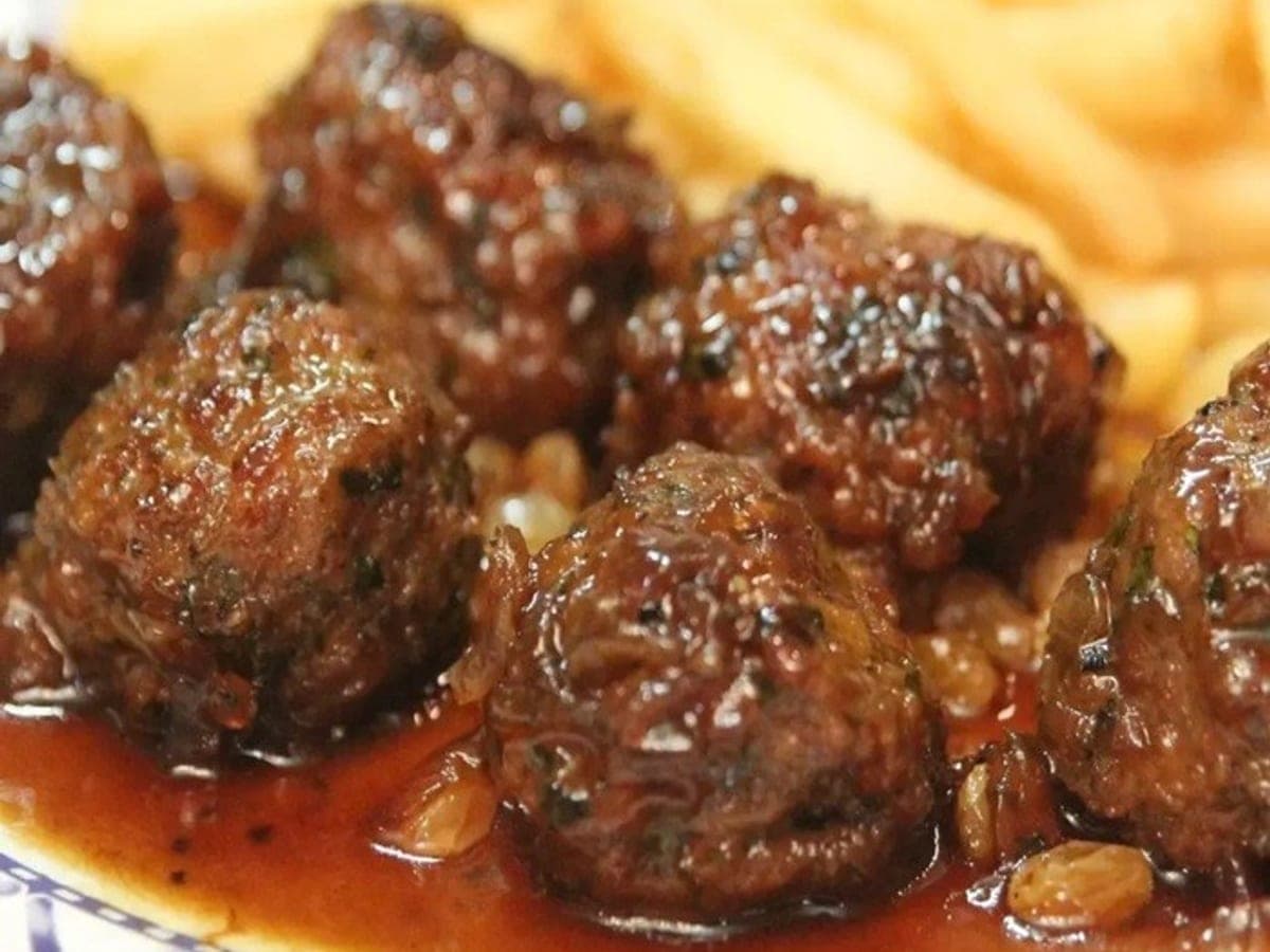 Belgian Meatballs in Liège Syrup Sauce — International recipe