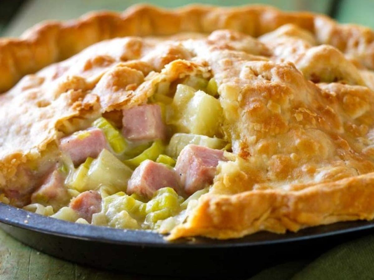 Chicken Ham and Leek Pie — British recipe