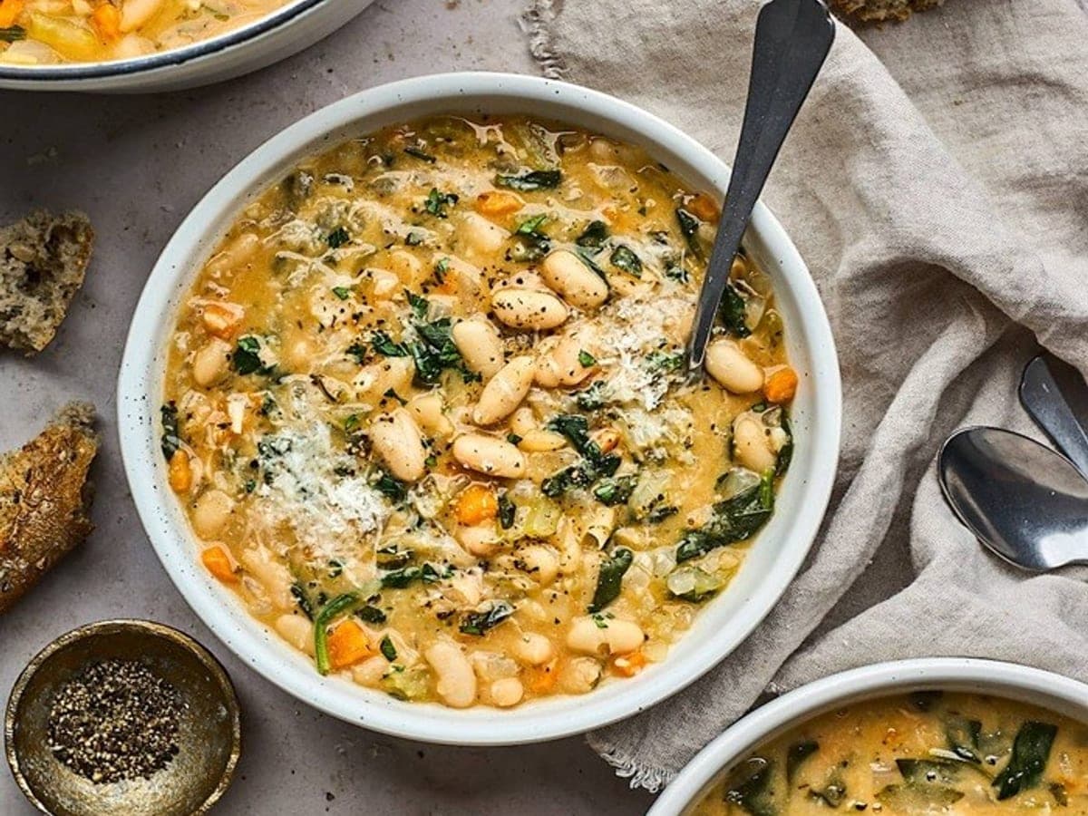 Easy White Bean Soup — International recipe