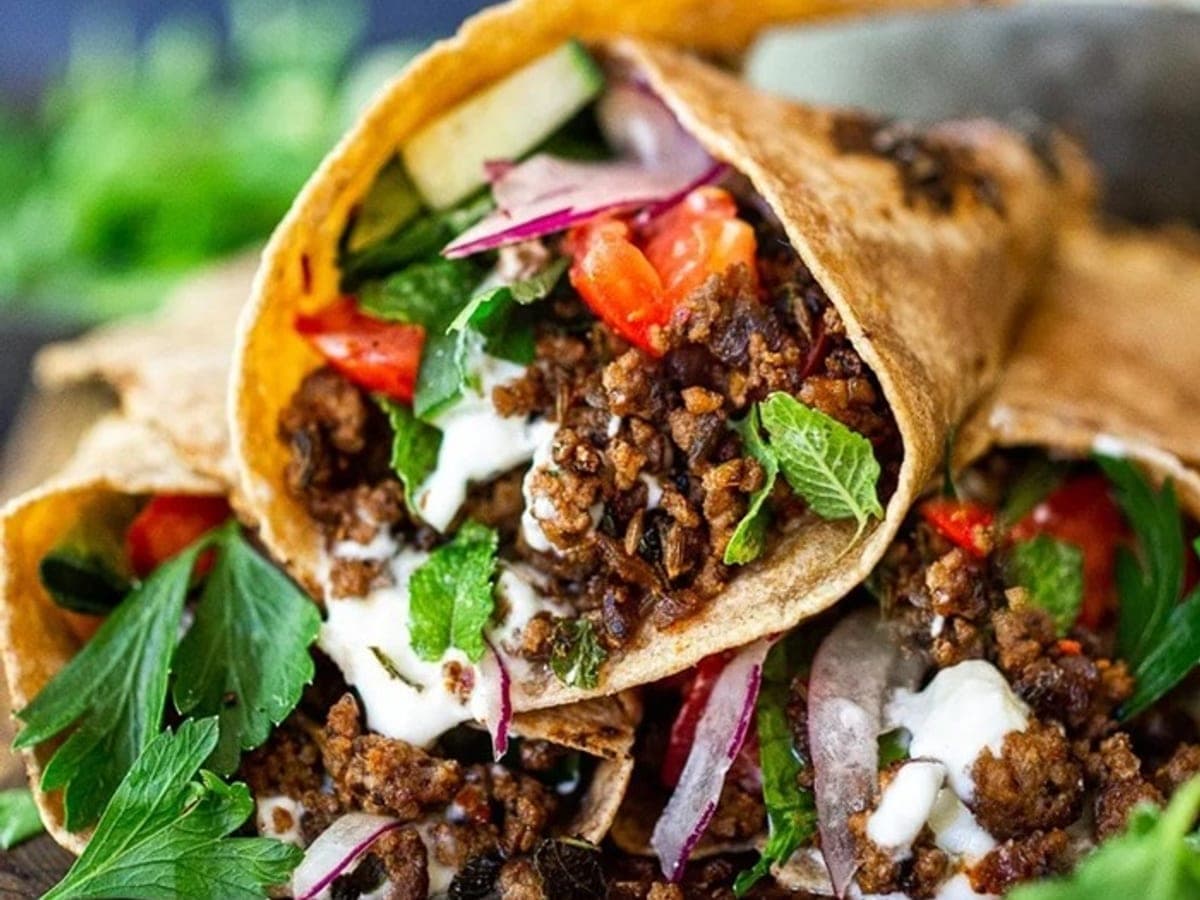 Hot cumin lamb wrap with crunchy slaw & spicy mayo — Turkish recipe