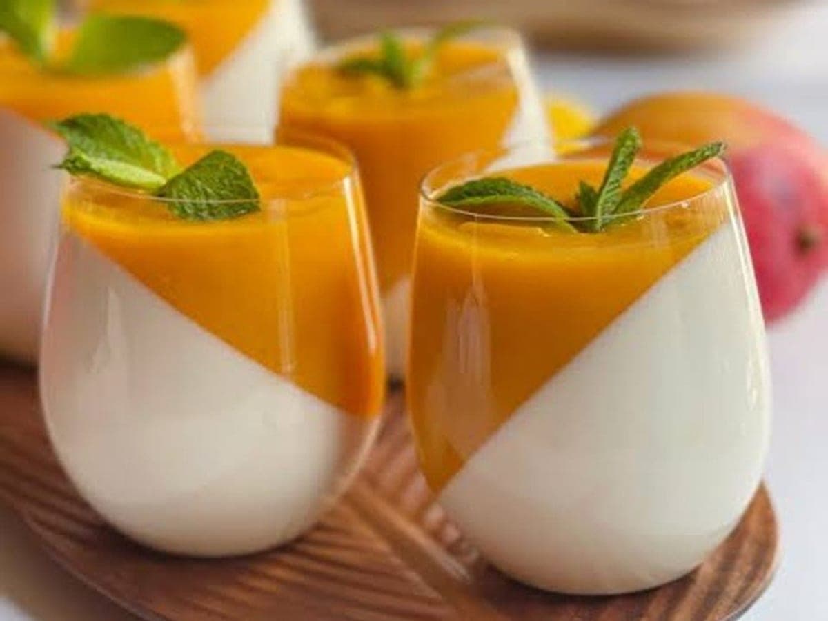 Layered mango custard — International recipe