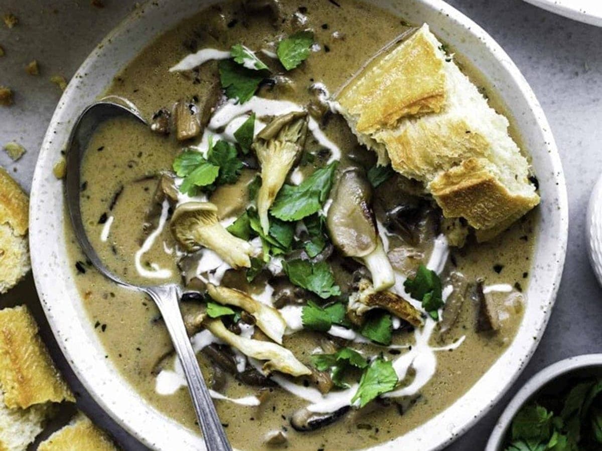 Oyster Mushroom Soup — International recipe