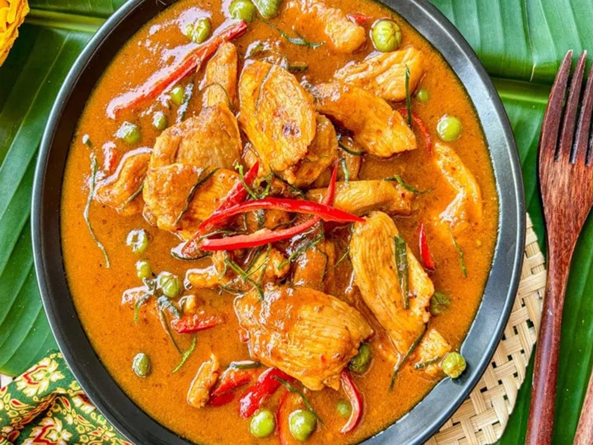Panang chicken curry (kaeng panang gai) — Thai recipe