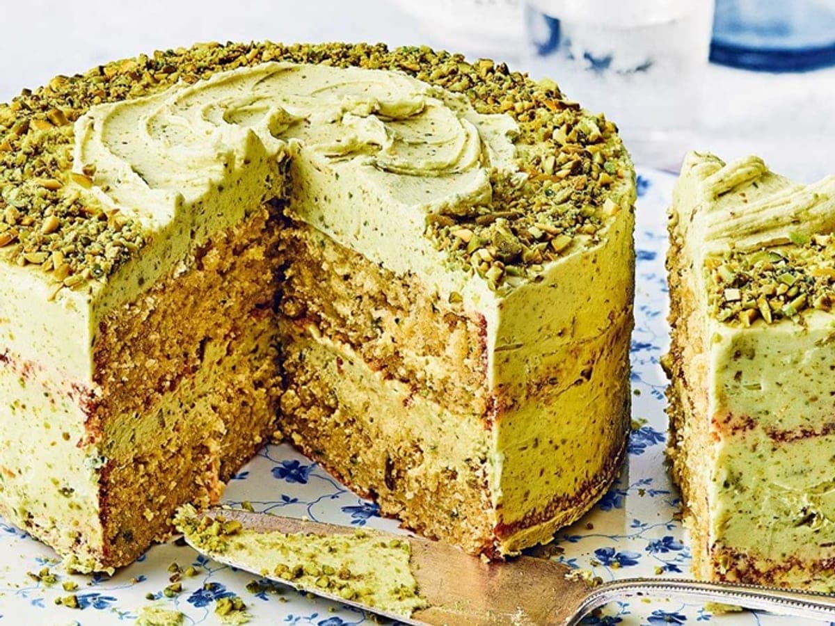 Pistachio cake — Polish recipe