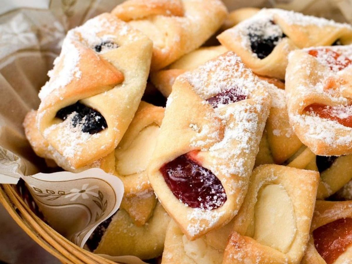 Rogaliki (Polish Croissant Cookies) — Polish recipe
