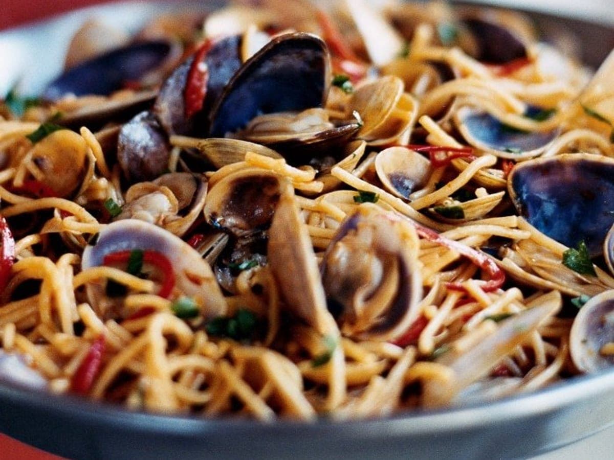 Seafood fideuà — Spanish recipe