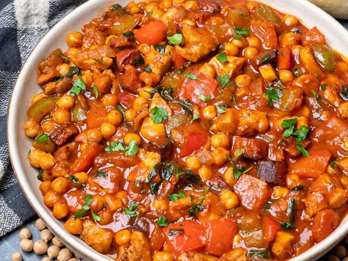 Spanish beans with chicken & chorizo — Spanish recipe