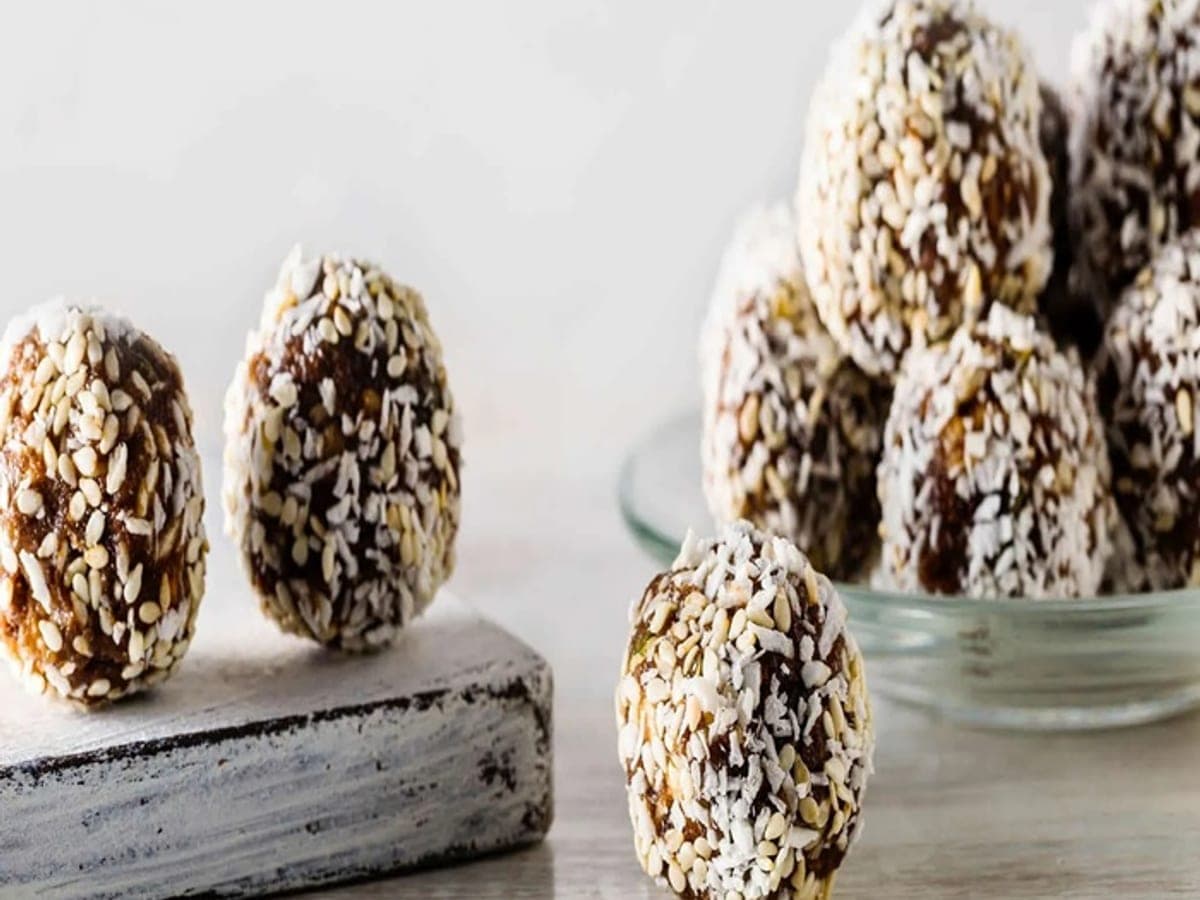 Spanish fig & almond balls — Spanish recipe