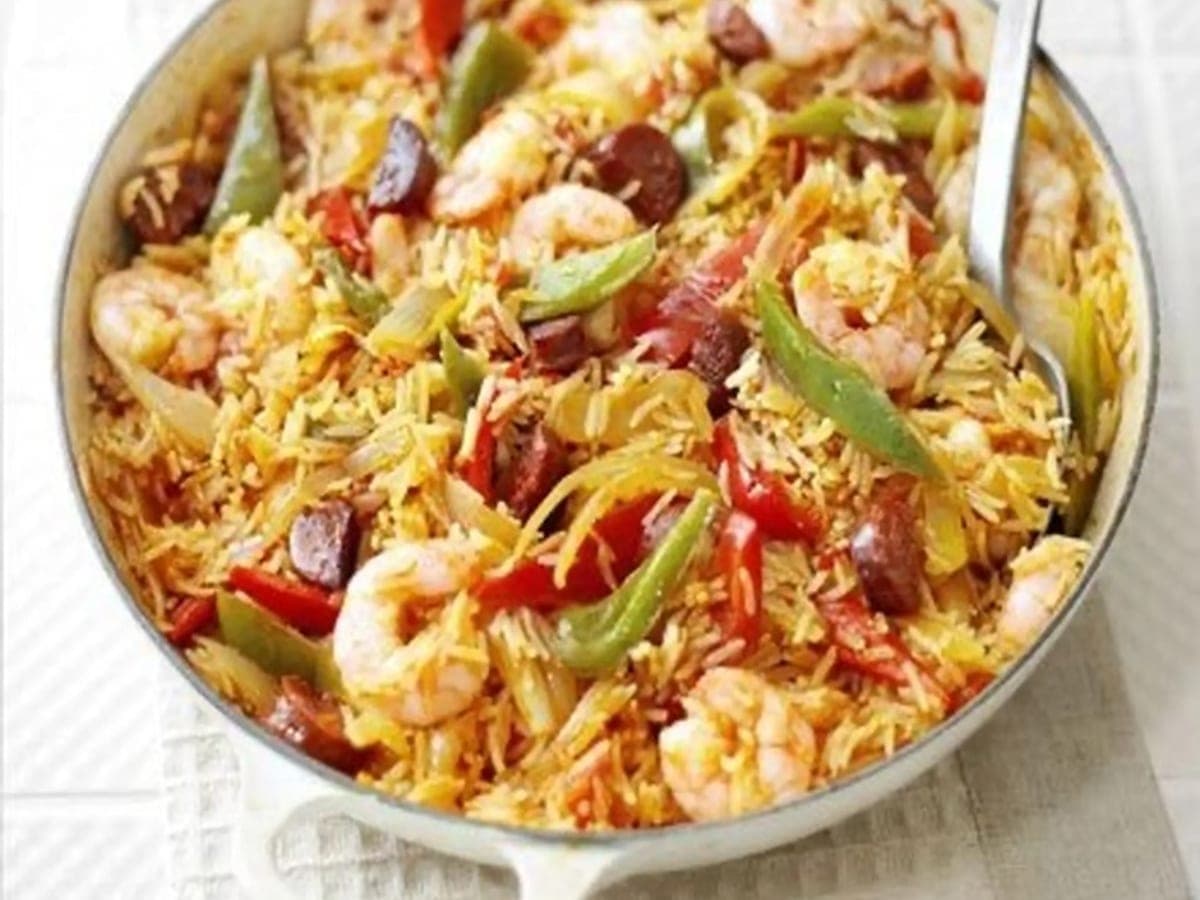 Spanish rice & prawn one-pot — Spanish recipe