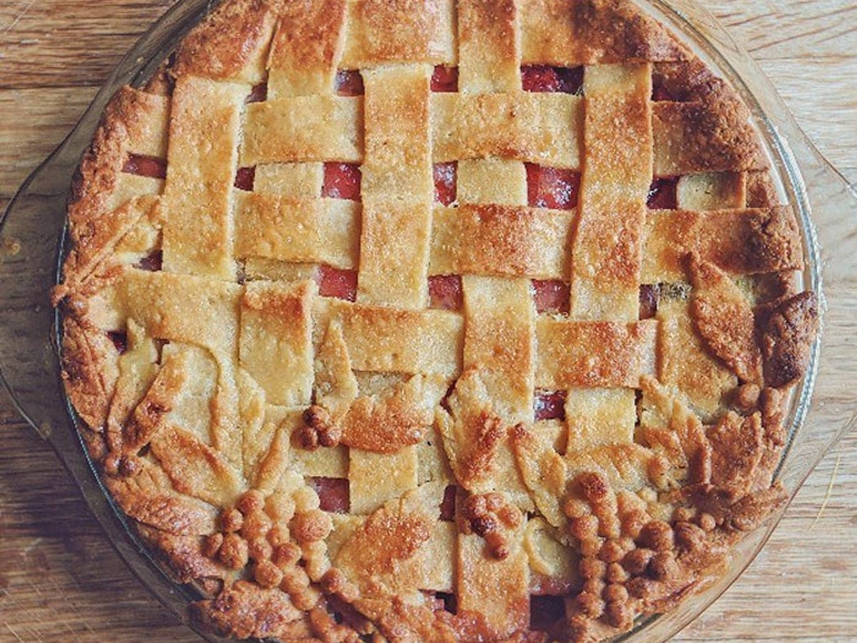 Strawberry Rhubarb Pie — British recipe
