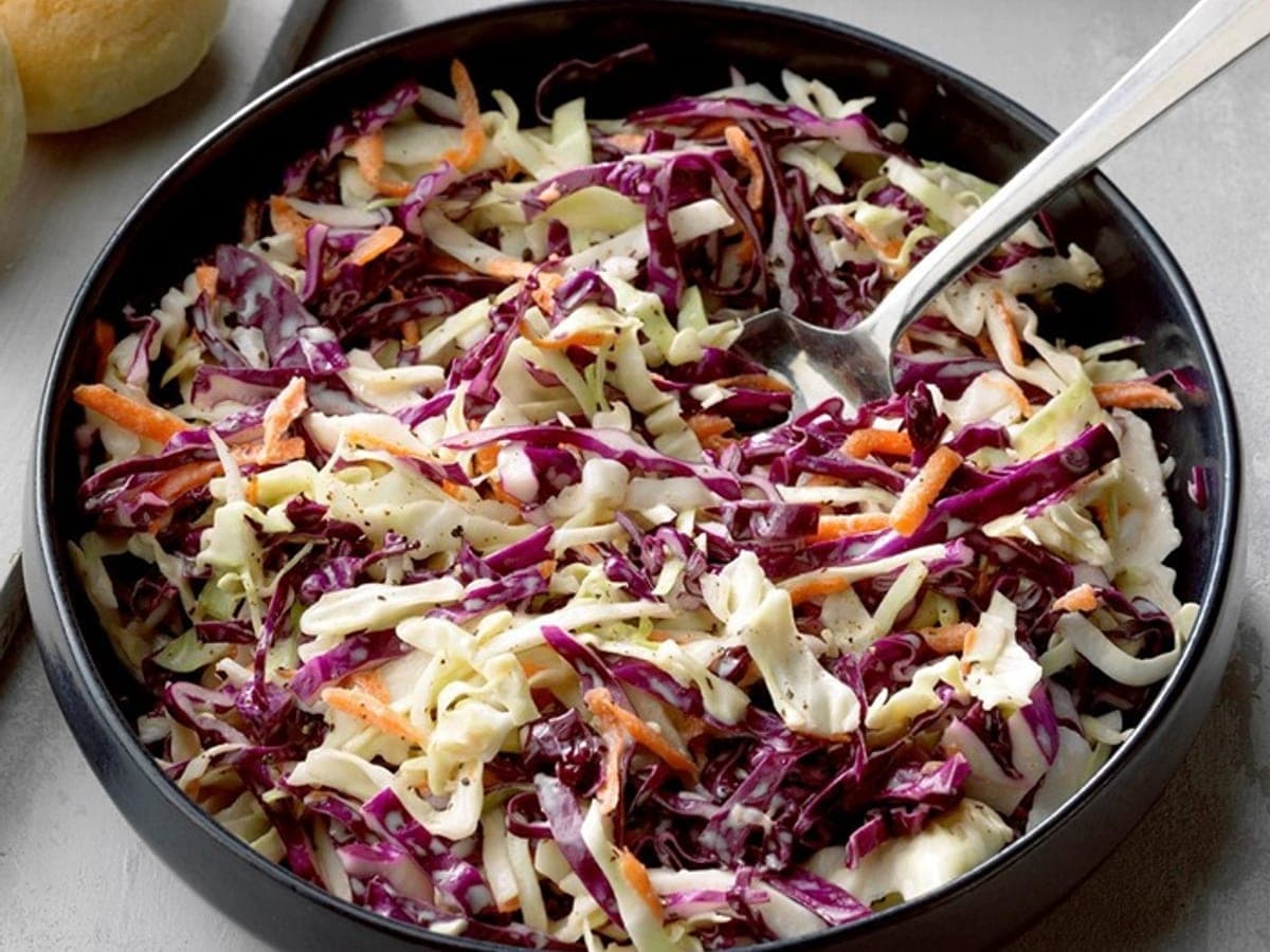 Tangy cabbage slaw — Ukrainian recipe