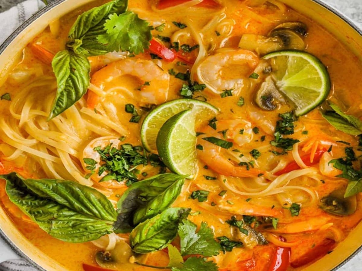 Thai coconut & veg broth — Thai recipe