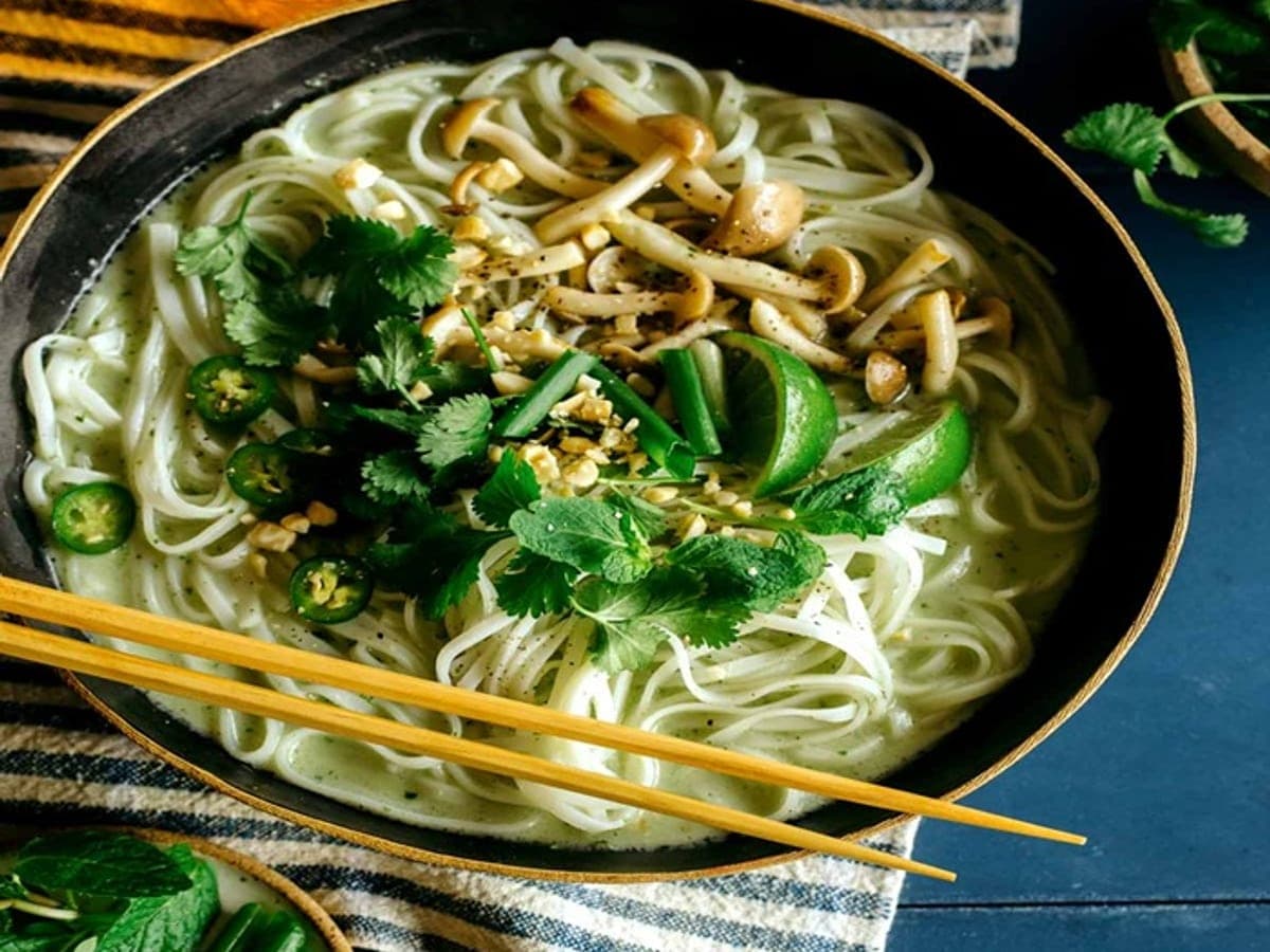 Thai curry noodle soup — Thai recipe