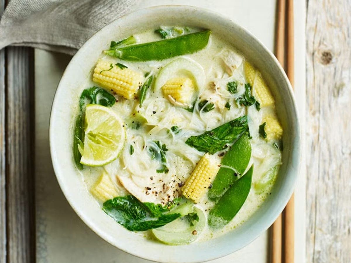 Thai green chicken soup — Thai recipe
