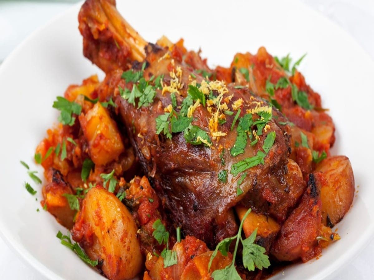 Vietnamese lamb shanks with sweet potatoes — Vietnamese recipe