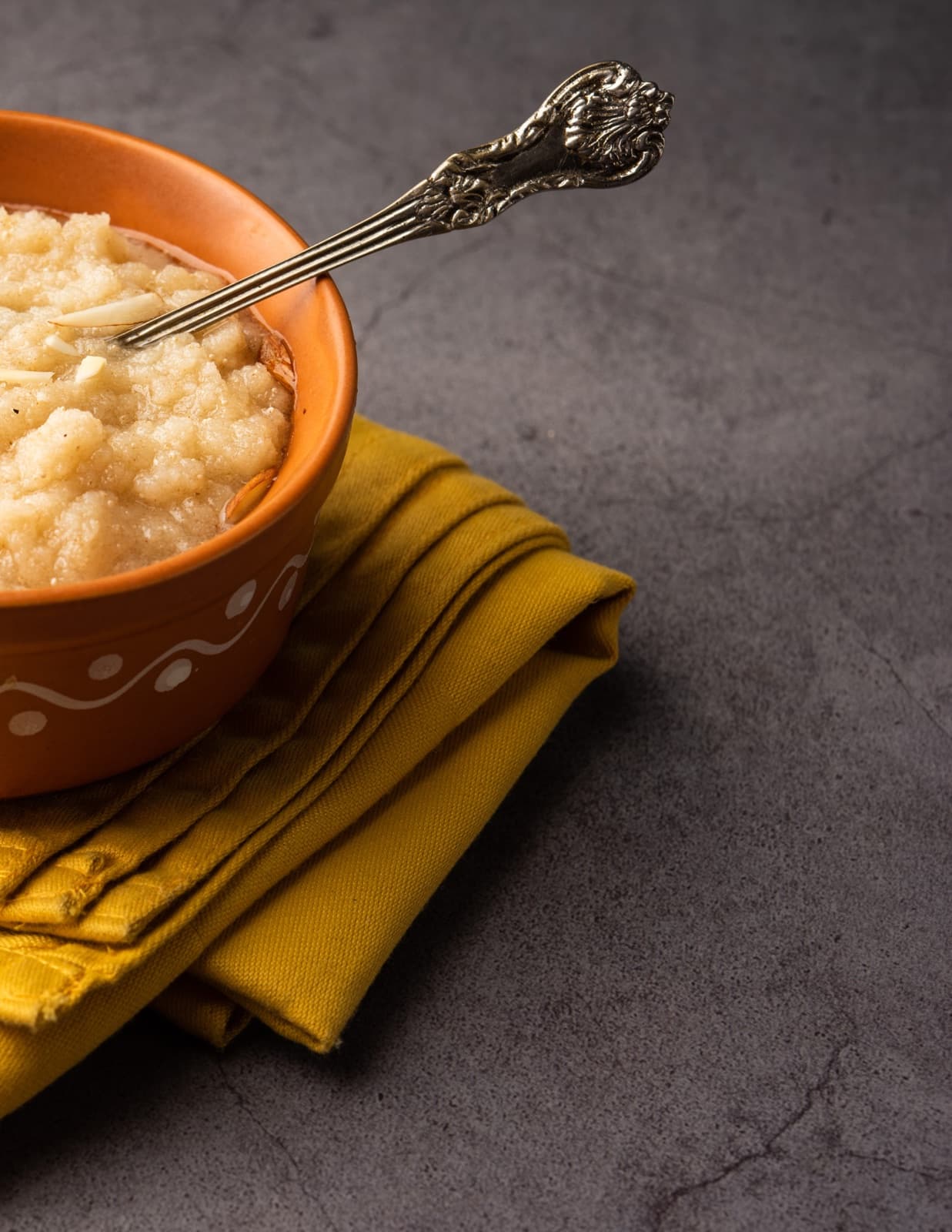 Sooji Ka Halwa (Semolina Pudding)