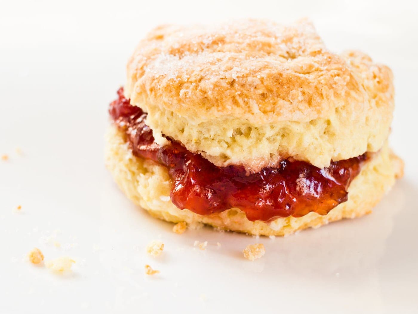 Scones with jam and clotted cream — Tribal People Try recipe