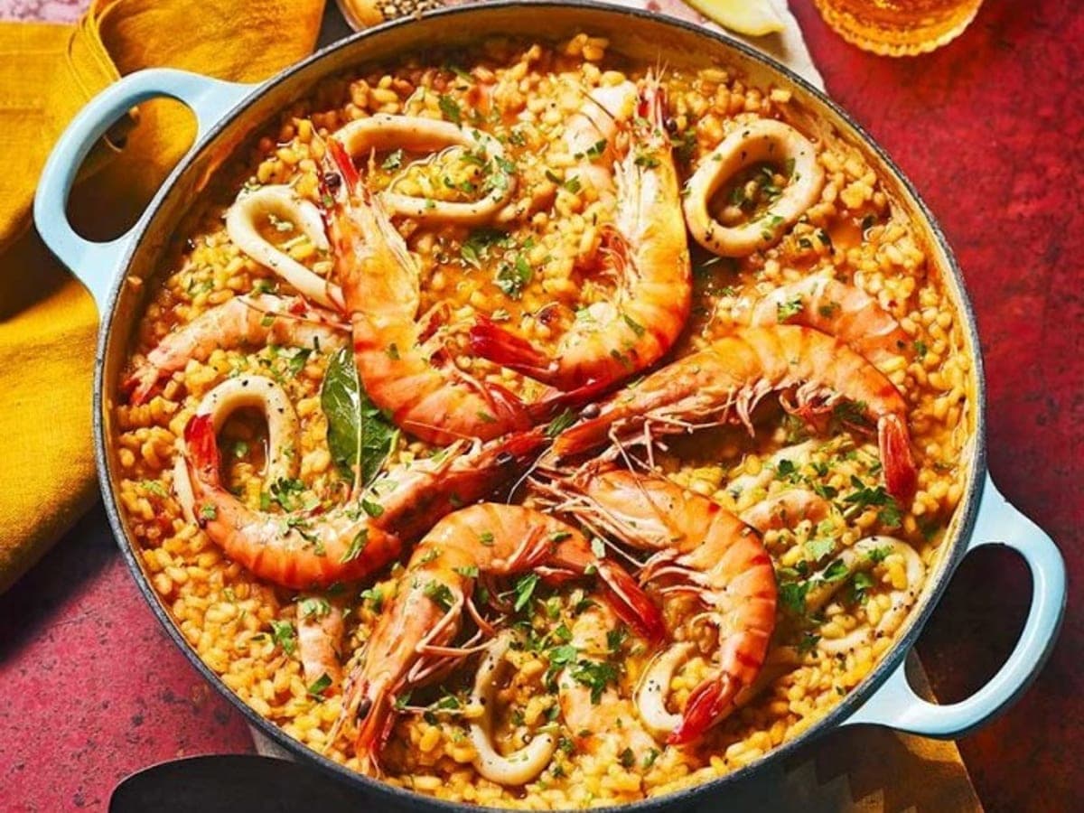 Arroz con gambas y calamar — Spanish recipe