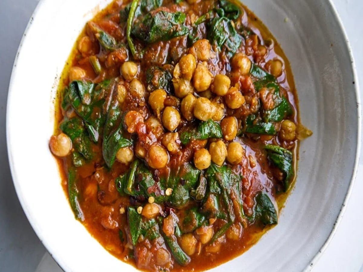 Chickpea, chorizo & spinach stew — Spanish recipe