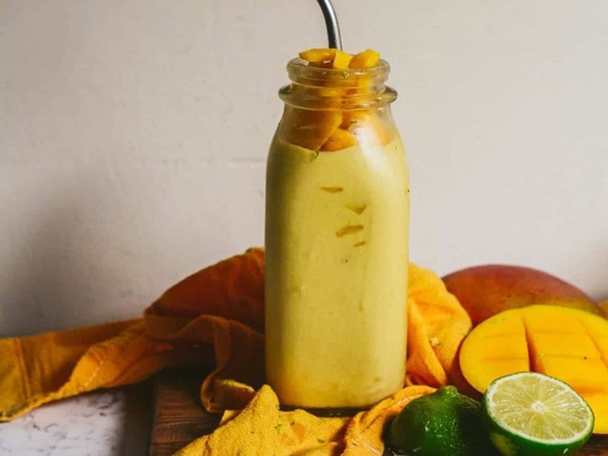 Creamy mango smoothie — International recipe