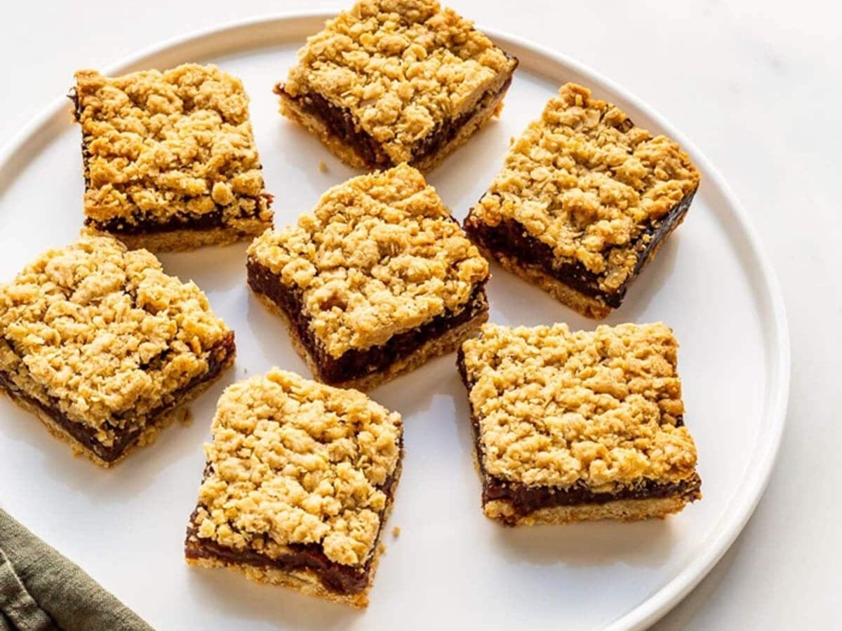 Date squares — Canadian recipe