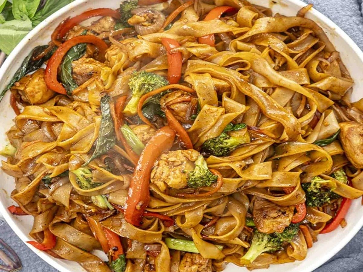 Drunken noodles (pad kee mao) — Thai recipe