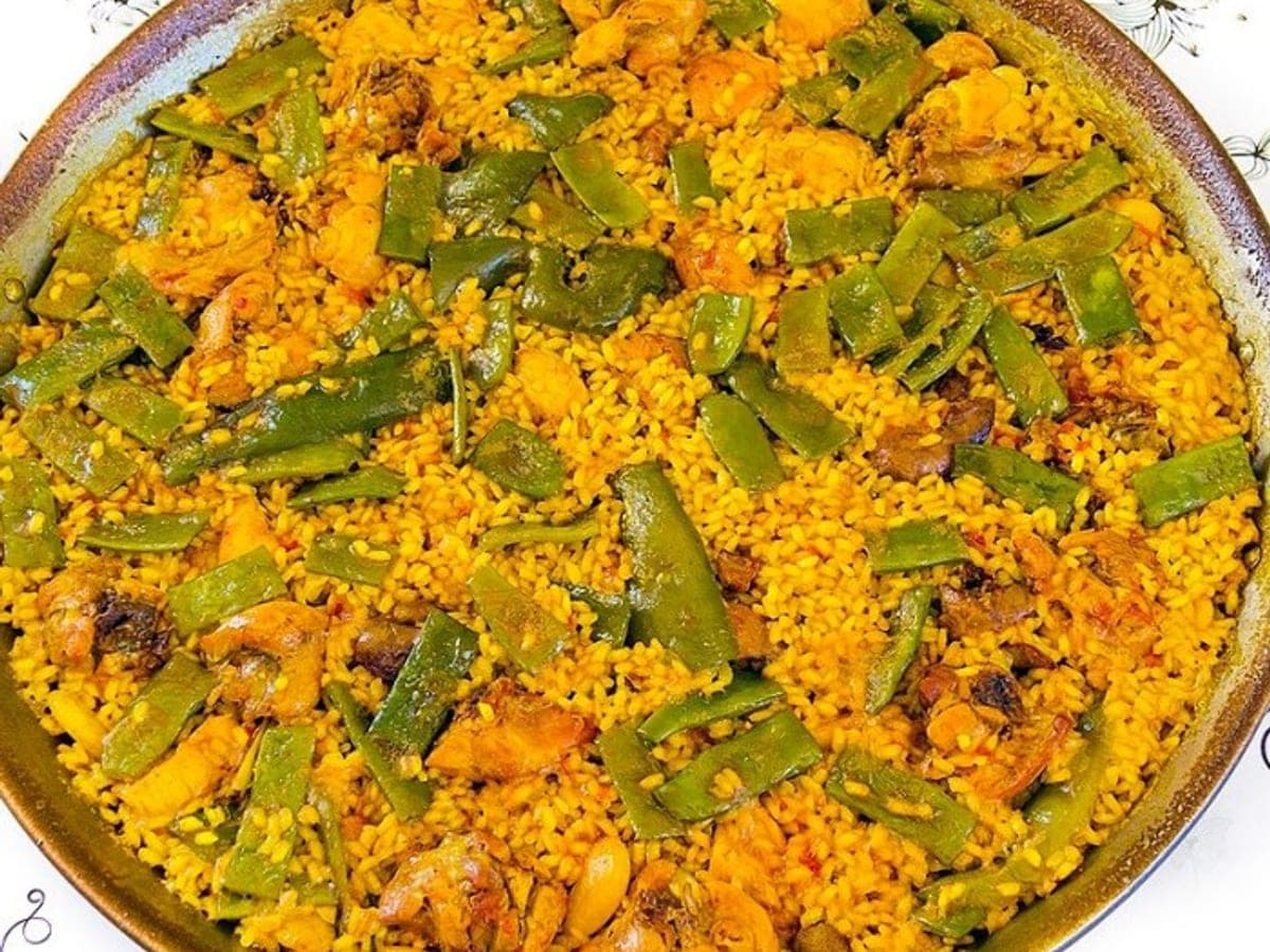 Paella — Spanish recipe