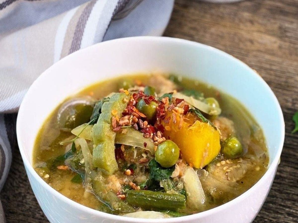 Samlar Machu Kreung – Cambodian Sour Stew — International recipe