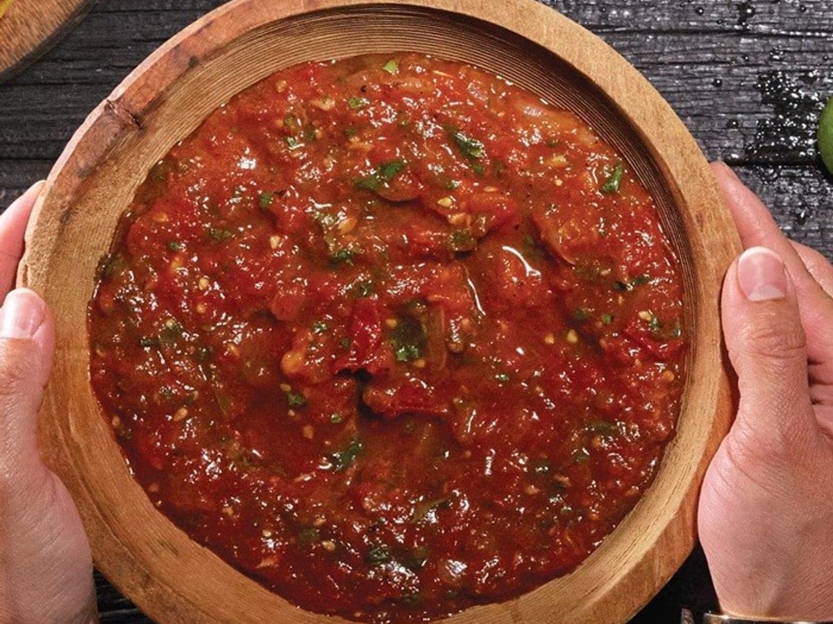 Smoky tomato pepper salsa — International recipe