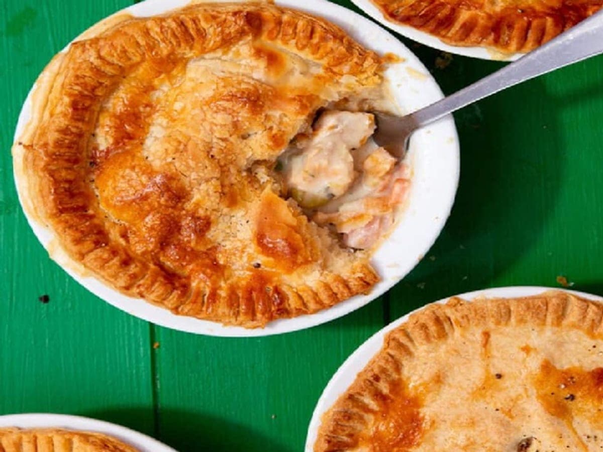 Spanish chicken pie — Spanish recipe