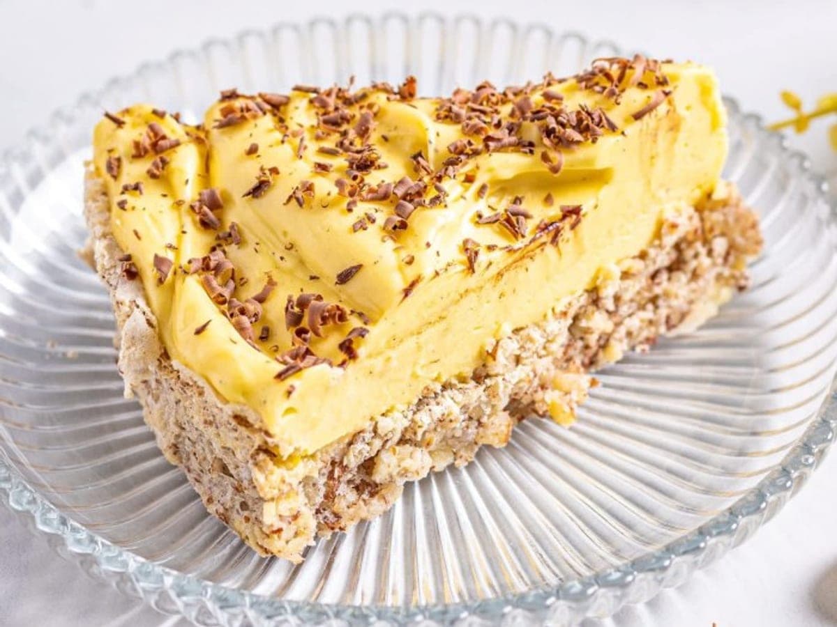 Suksessterte (Norwegian almond “success cake”) — Norway recipe
