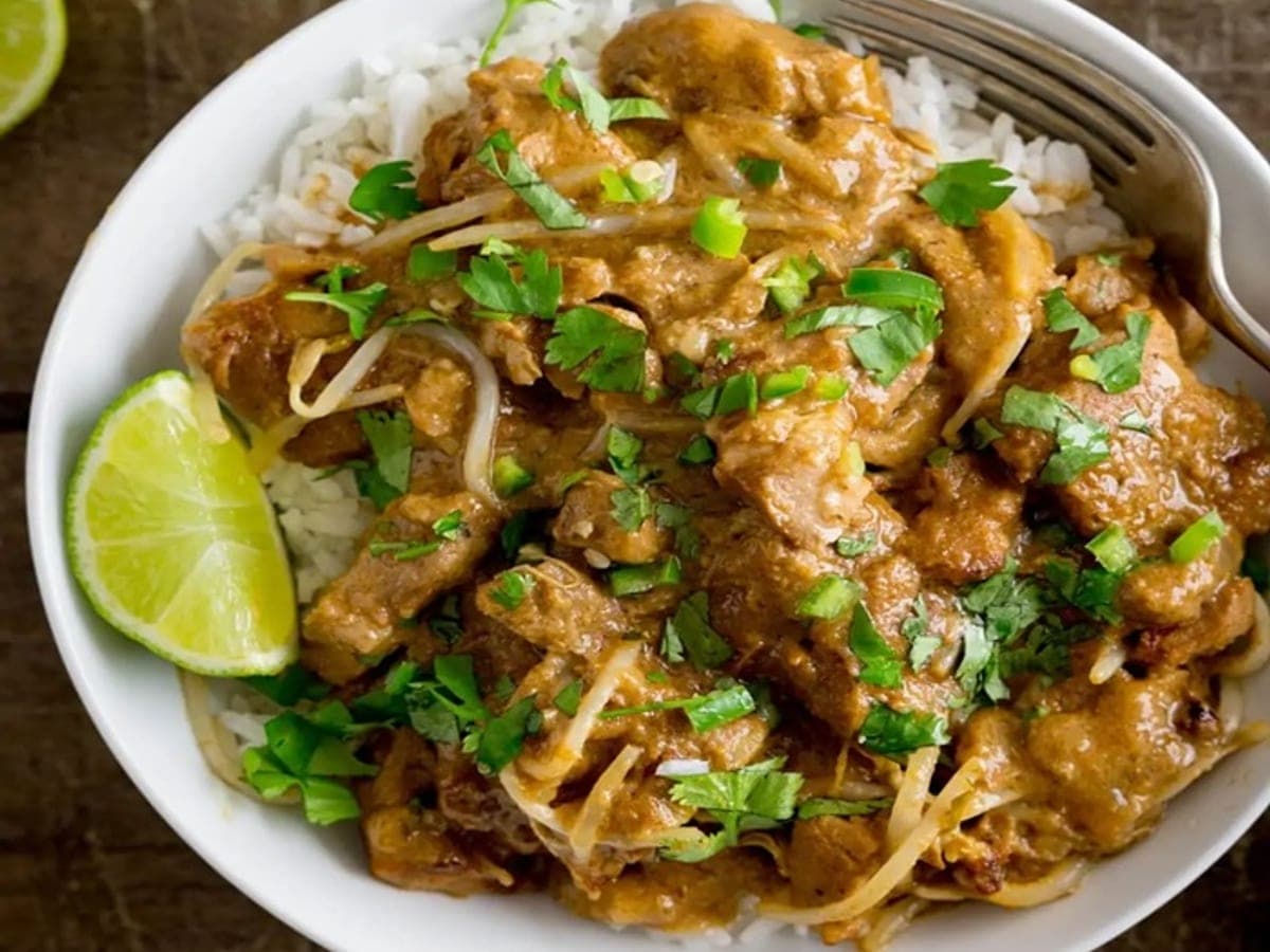 Thai pork & peanut curry — Thai recipe