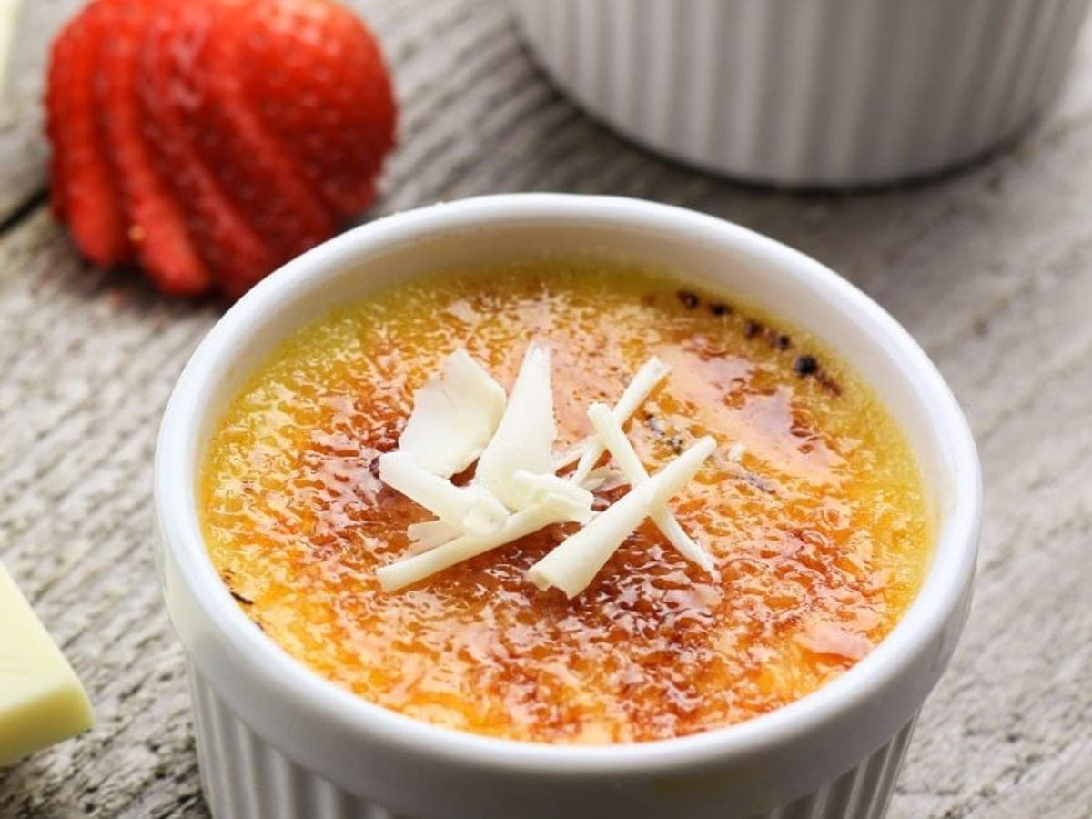 White chocolate creme brulee — France recipe